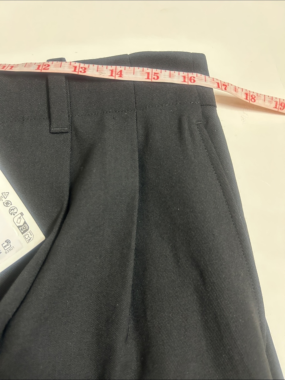 NWT (size 10) COS PLEATED WOOL-BLEND TAPERED PANTS - Picture 7 of 7